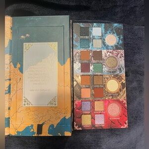 Limited Edition - Urban Decay Game of Thrones Eyeshadow Palette (NEW)